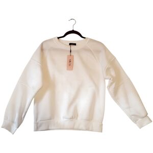New Micas White Sweatshirt Top Size Small Women NWT‎
